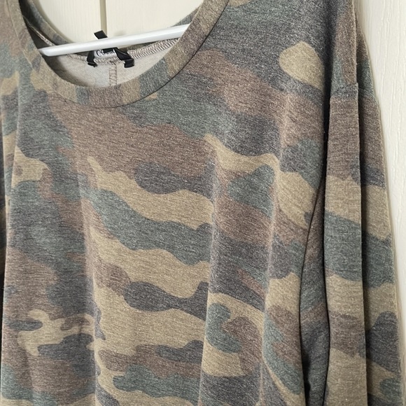 Amy print top - Picture 2 of 4